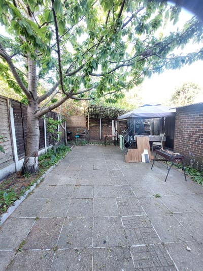 One double  room in Stratford  Main Photo
