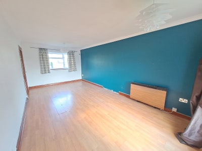 2 Bedroom semi detached House Main Photo