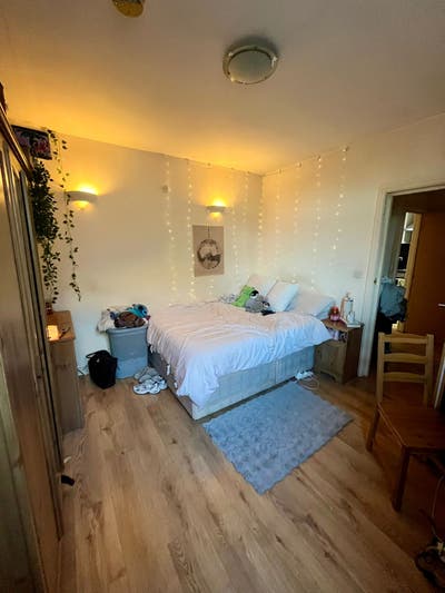Large bright double room in Tooting Broadway! Main Photo