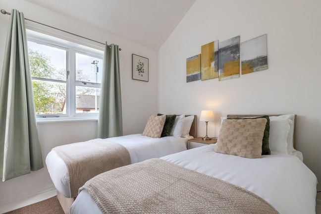 City centre 1 double bedroom and loft room Main Photo