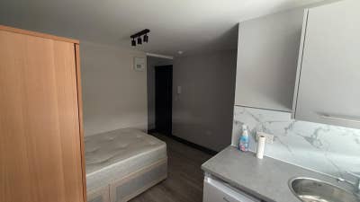 DSS - Studio Flat Available in Staines TW18 Main Photo