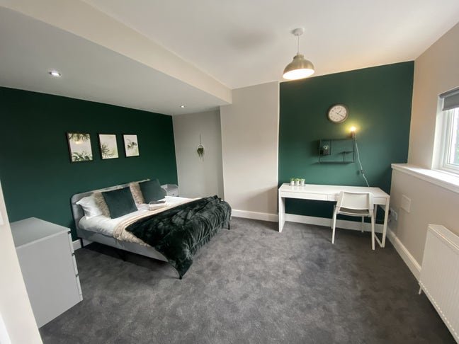 Superior En-Suite 3 Bed House Share - 6 Ha Main Photo