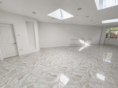 ***Spacious Studio Flat to Rent, N9*** Main Photo