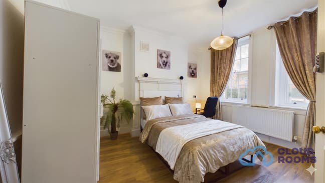 Couple or Single – E1 🏠Shadwell / A1203 Main Road Main Photo