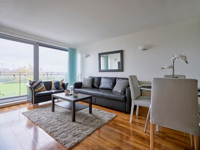 Riverside Room/Entire Flat - Available 1st May Main Photo