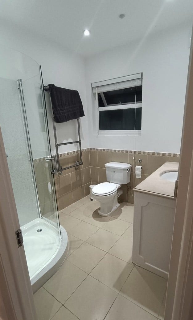 Large double room available to rent in Romford Main Photo