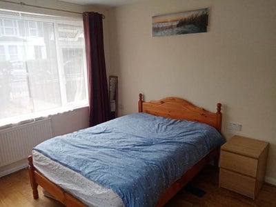 Single & Double Rooms-SE25 6NS Main Photo