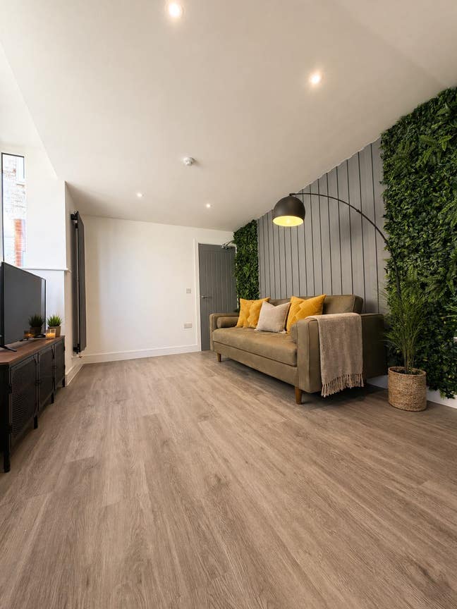 Room Available | All Bills Included🏡 Main Photo