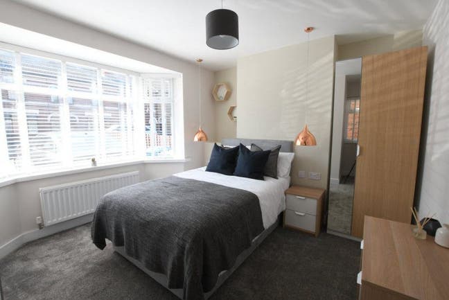 Modern Ensuite Rooms in Alvaston Main Photo