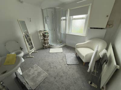 Comfy Spacious Double Room, Own Bathroom Main Photo