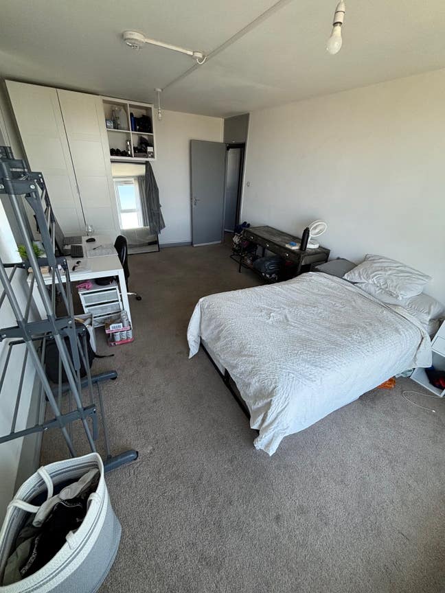 Large Room in London Student Flat | 1/2 Months Main Photo