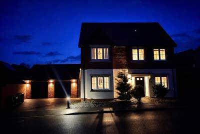 High-Quality Ensuite Rooms | Parking + WiFi Main Photo