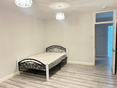 Beautiful rooms available for rent in Dartford  Main Photo