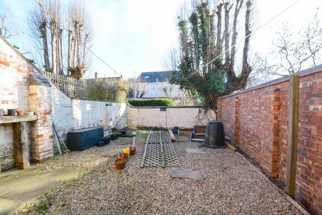 Rutland Avenue - Double bedroom Main Photo