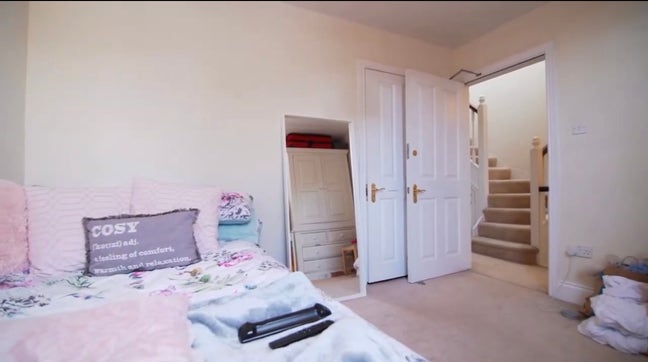 Double bed en-suite room with bathtub in Jesmond Main Photo