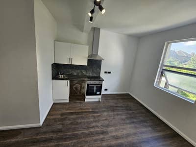 Private Fully Self Contained Studio - Refurbushed Main Photo