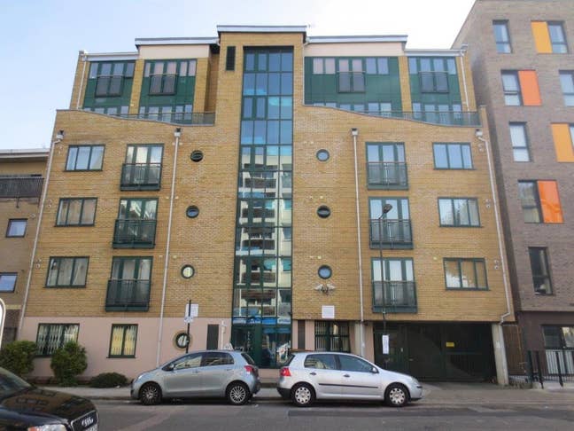 Luxury 2 bed, 2 bath with Parking, Poplar E14 Main Photo