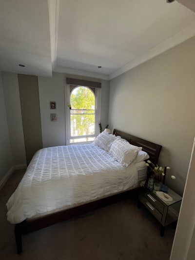 Short Term Lease - Gorgeous De Beauvoir House Main Photo