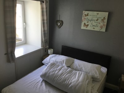 En-suite bedroom shared kitchen , lounge  Main Photo