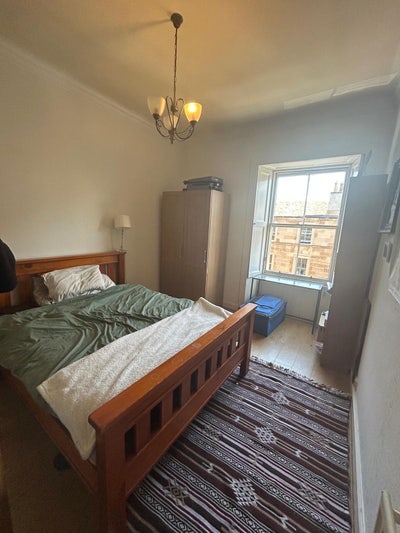 Double room in lovely 2 bed Marchmont Flat  Main Photo