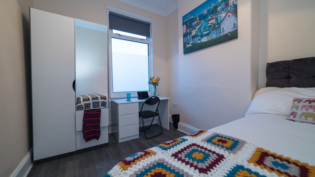 NEW Luxury Double-Furnished-All Inclusive! Main Photo