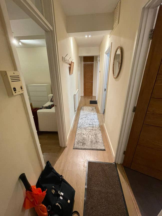 Clean and Very Spacious flat Main Photo