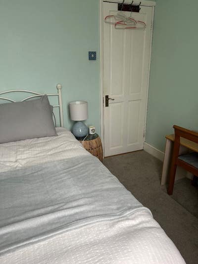 Single Room Available in SW19 2EE  Main Photo