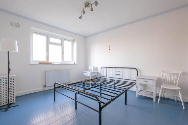 Spacious Double Room in 1st Floor Flat Main Photo