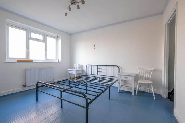 Spacious Double Room in 1st Floor Flat Main Photo