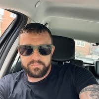Professional Male seeks a double room Main Photo