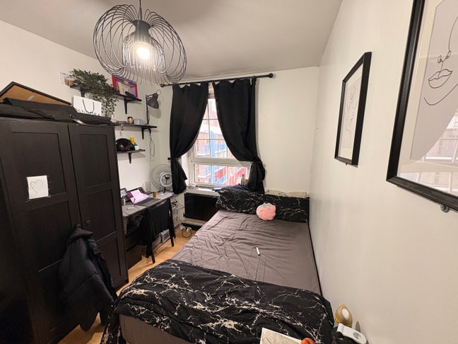 Beautiful double bedroom  Main Photo