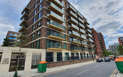 Luxury Double – Gym, Spa & Concierge Inc – 3Bed F Main Photo