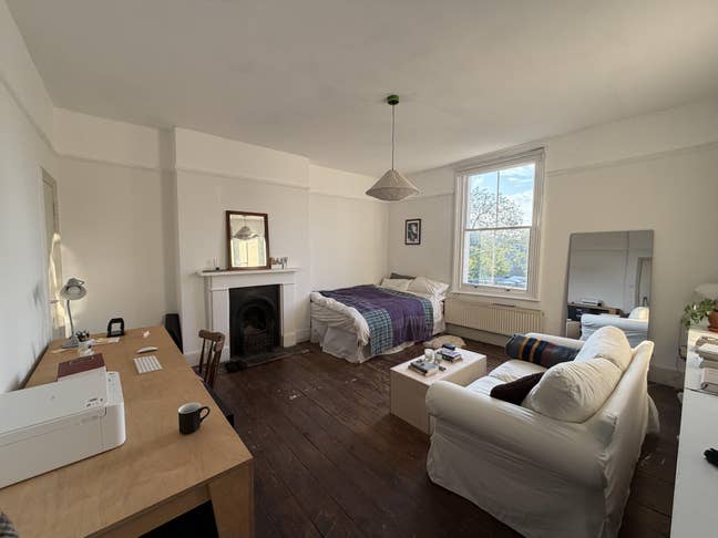 1-month Sublet, June 2026 - Large Room, bills inc. Main Photo