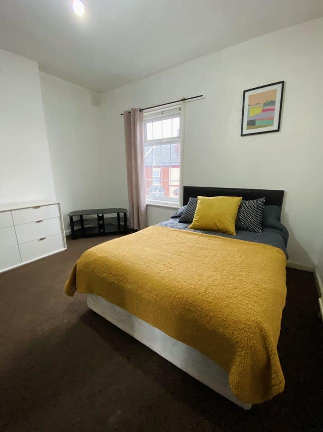 Spacious Double Room to Rent, Lister Avenue DN4 Main Photo