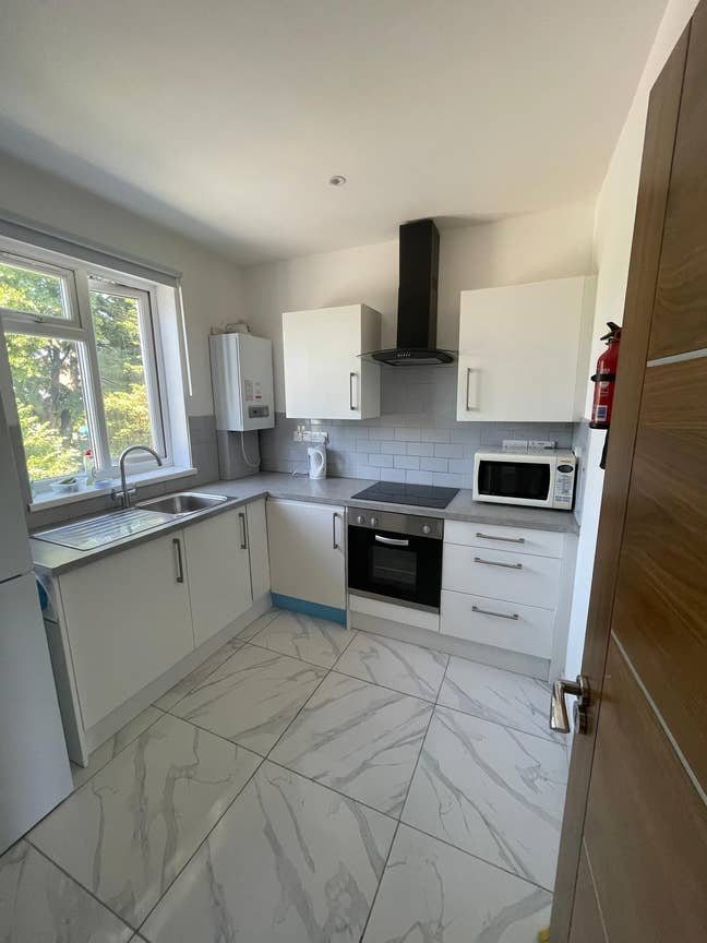 Double Room N17 | Furnished | Available Now
 Main Photo