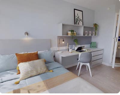 IQ summer tenancy take over Main Photo