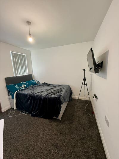 Extra Large Ensuite Room on Bramble Street  Main Photo