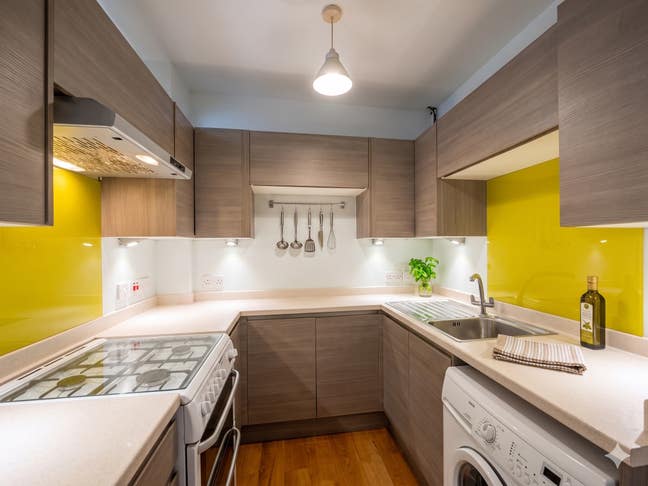 2-Bed Victorian Home – Colliers Wood Borders! Main Photo