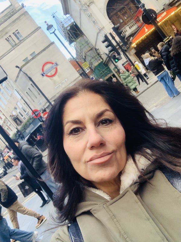 39 year old Female seeks a double room Main Photo