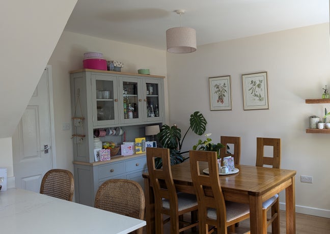 Double Room Available – &pound;800 inc. bills (Loughton) Main Photo