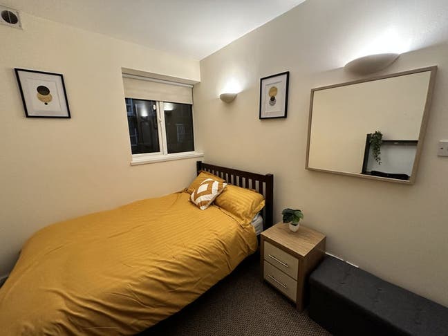 ✨Double room in a professional Flatshare| Polygon  Main Photo
