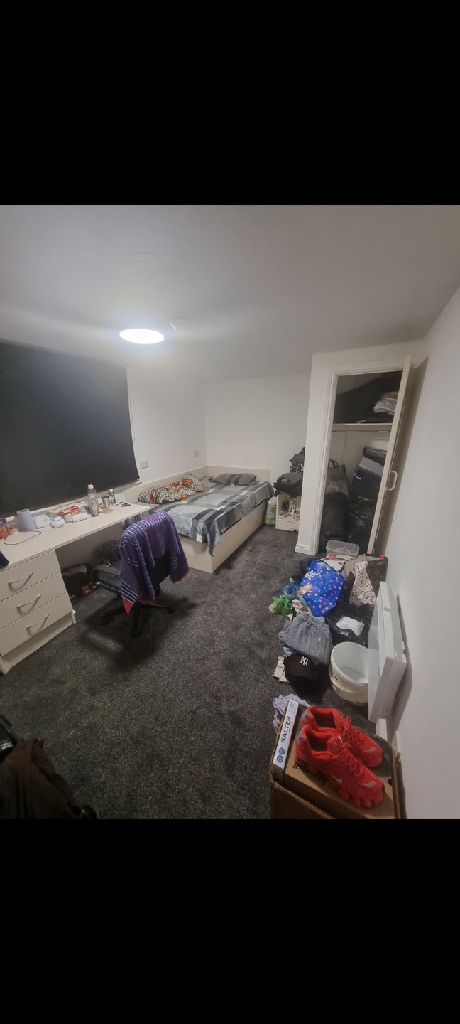 Room for rent Main Photo