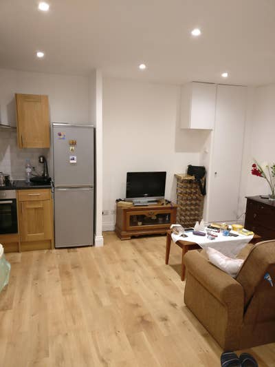 Cosy 1 Bed Flat 5 minutes from Tube Main Photo