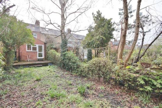 1 Bedroom in cosy Cowley Apartment Main Photo