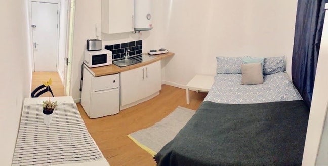 🏡🔥 Self-Contained Studio to Let in – Stamford Hill Main Photo