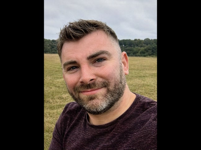 Professional Male seeks a double room Main Photo