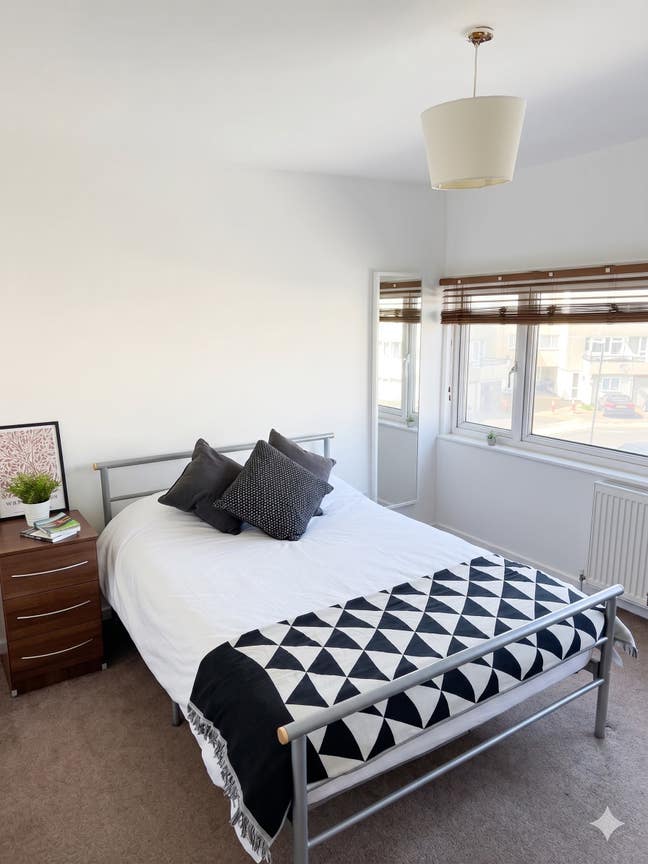 1 Min to TRAM🚊​ Fresh Room + Reposit Available💸✨ Main Photo