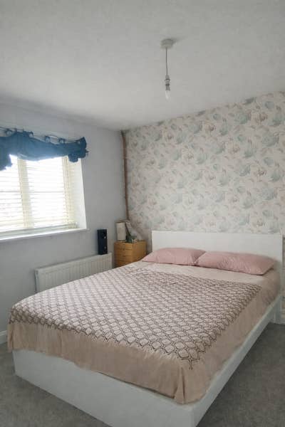 Friendly Single and Double room in a house share Main Photo