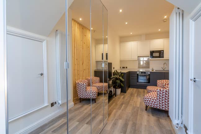 Luxury One bedroom Studio  Main Photo