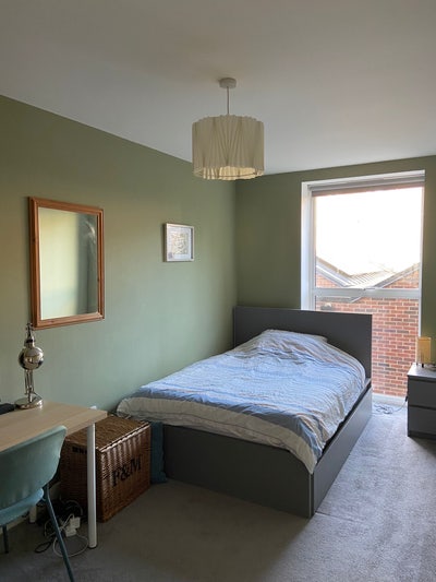 Double bedroom in modern apartment  Main Photo